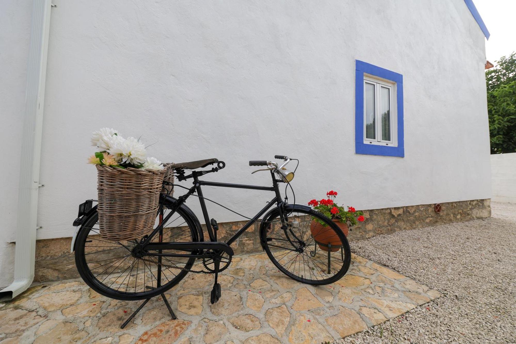 Renovated Wine Press House - With Pool Villa Porto de Mos  Room photo