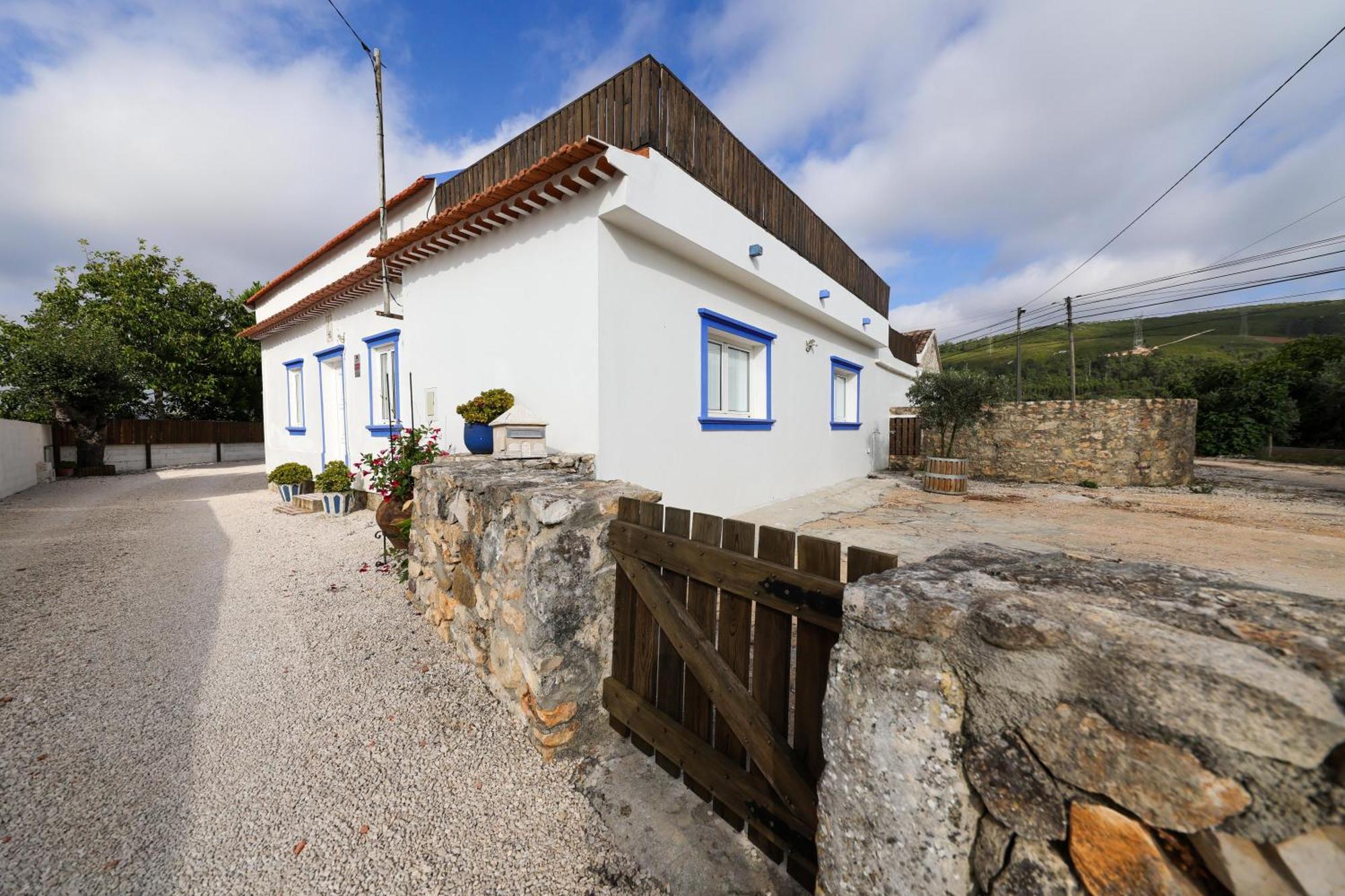Renovated Wine Press House - With Pool Villa Porto de Mos  Room photo