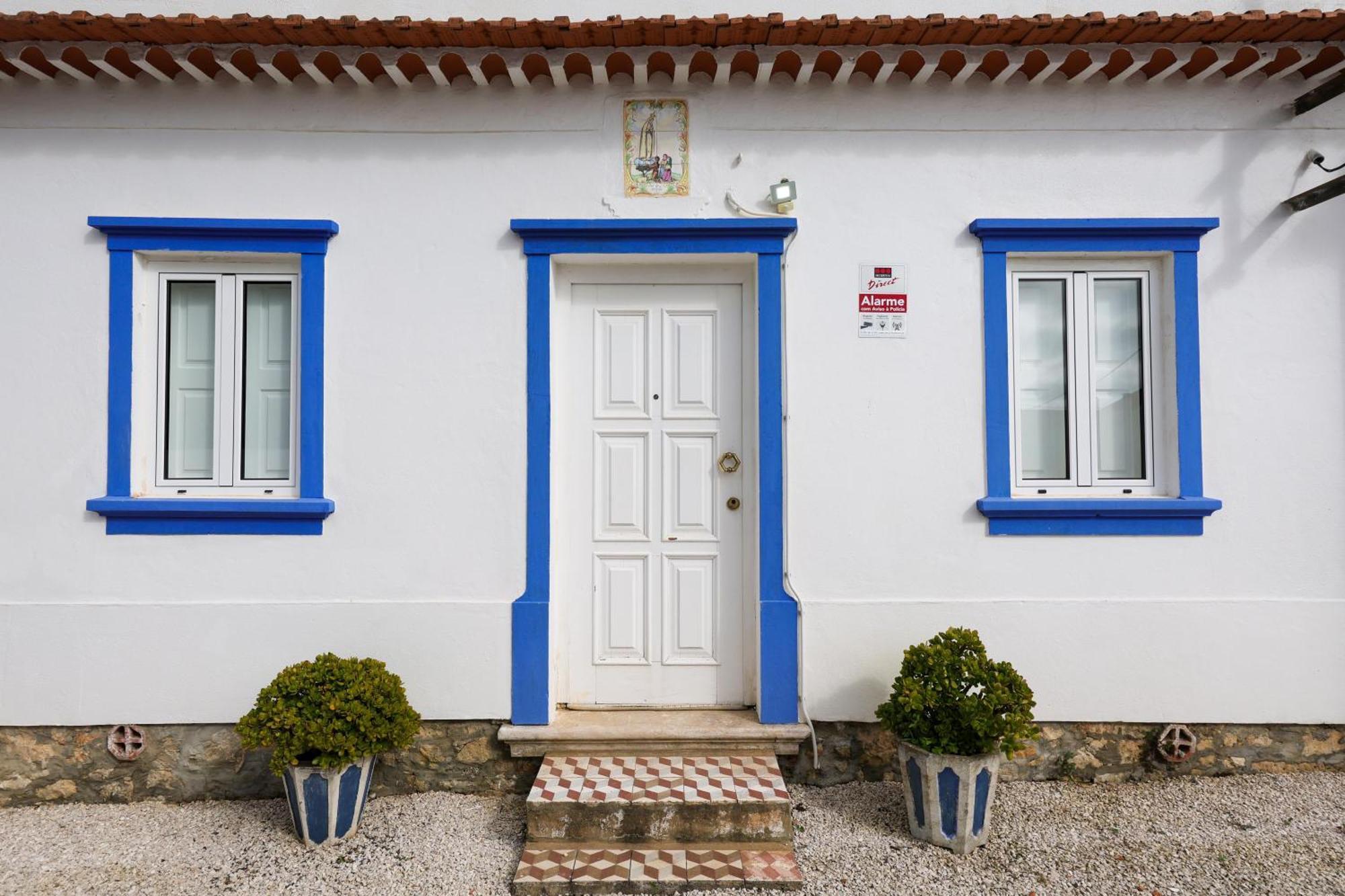 Renovated Wine Press House - With Pool Villa Porto de Mos  Room photo