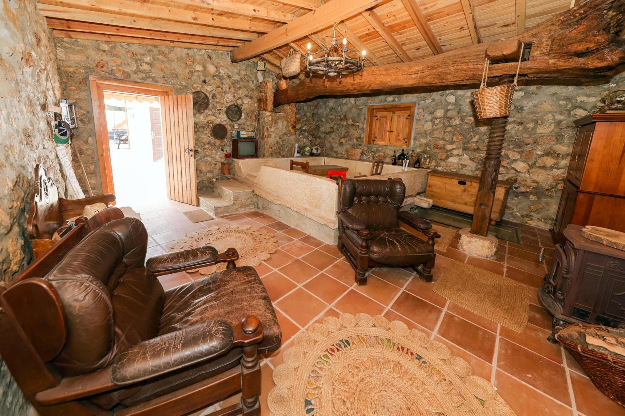 Renovated Wine Press House - With Pool Villa Porto de Mos  Exterior photo